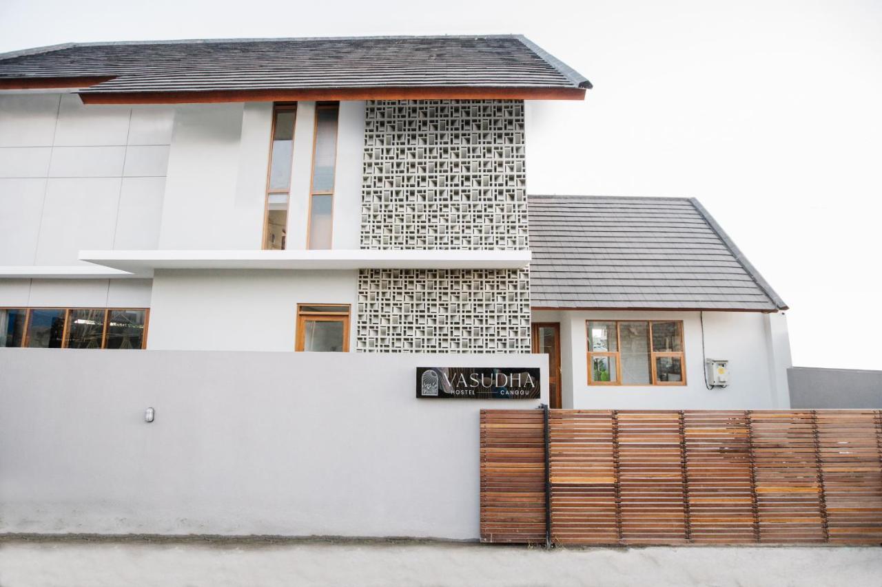 Vasudha Hostel Canggu Eksteriør bilde